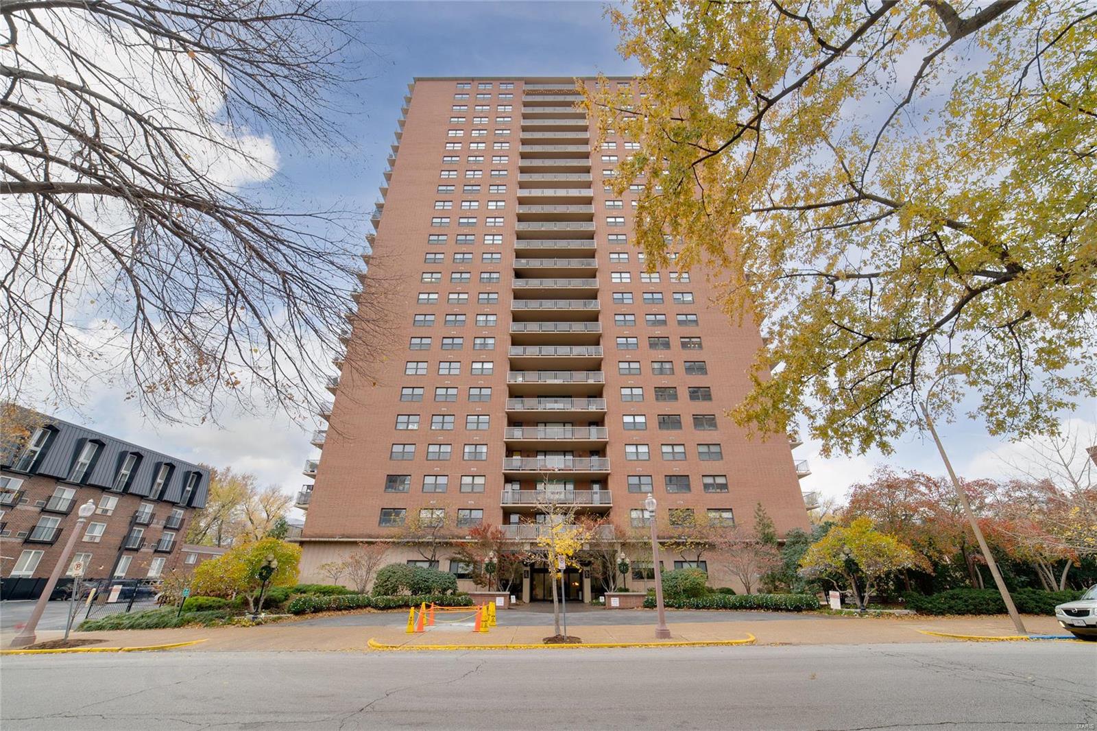 4466 W Pine Boulevard Unit: 13F