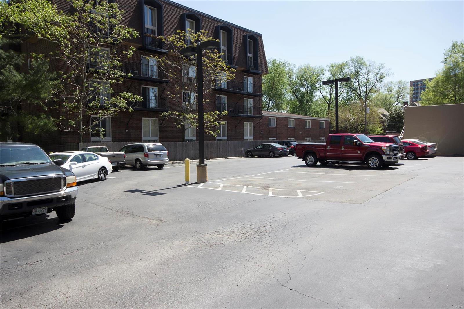 4466 W Pine Boulevard Unit: 13F