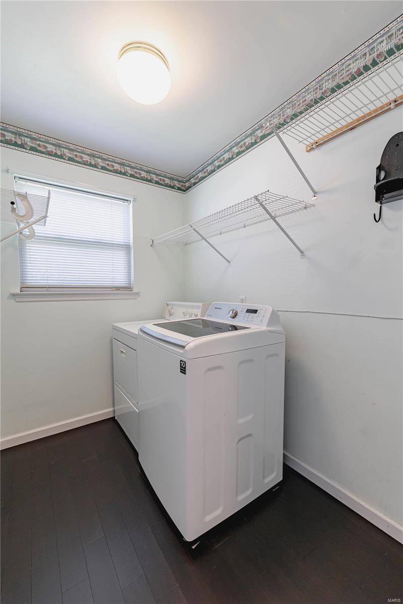 8 Locust Hills Court