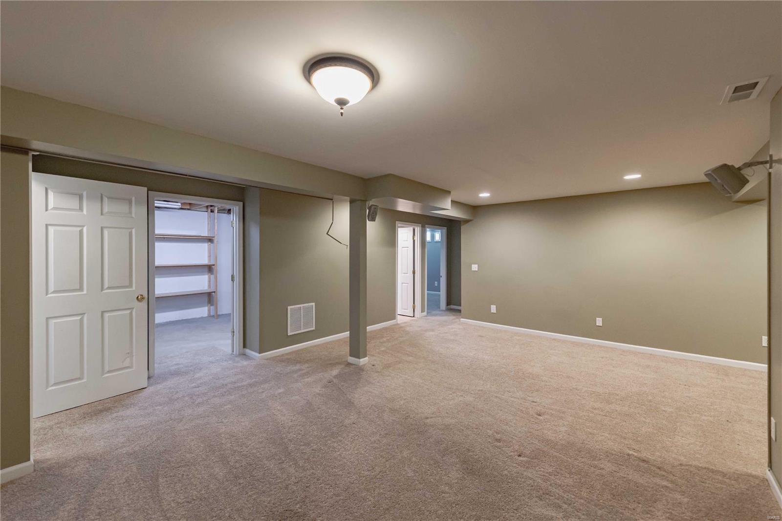 8 Locust Hills Court