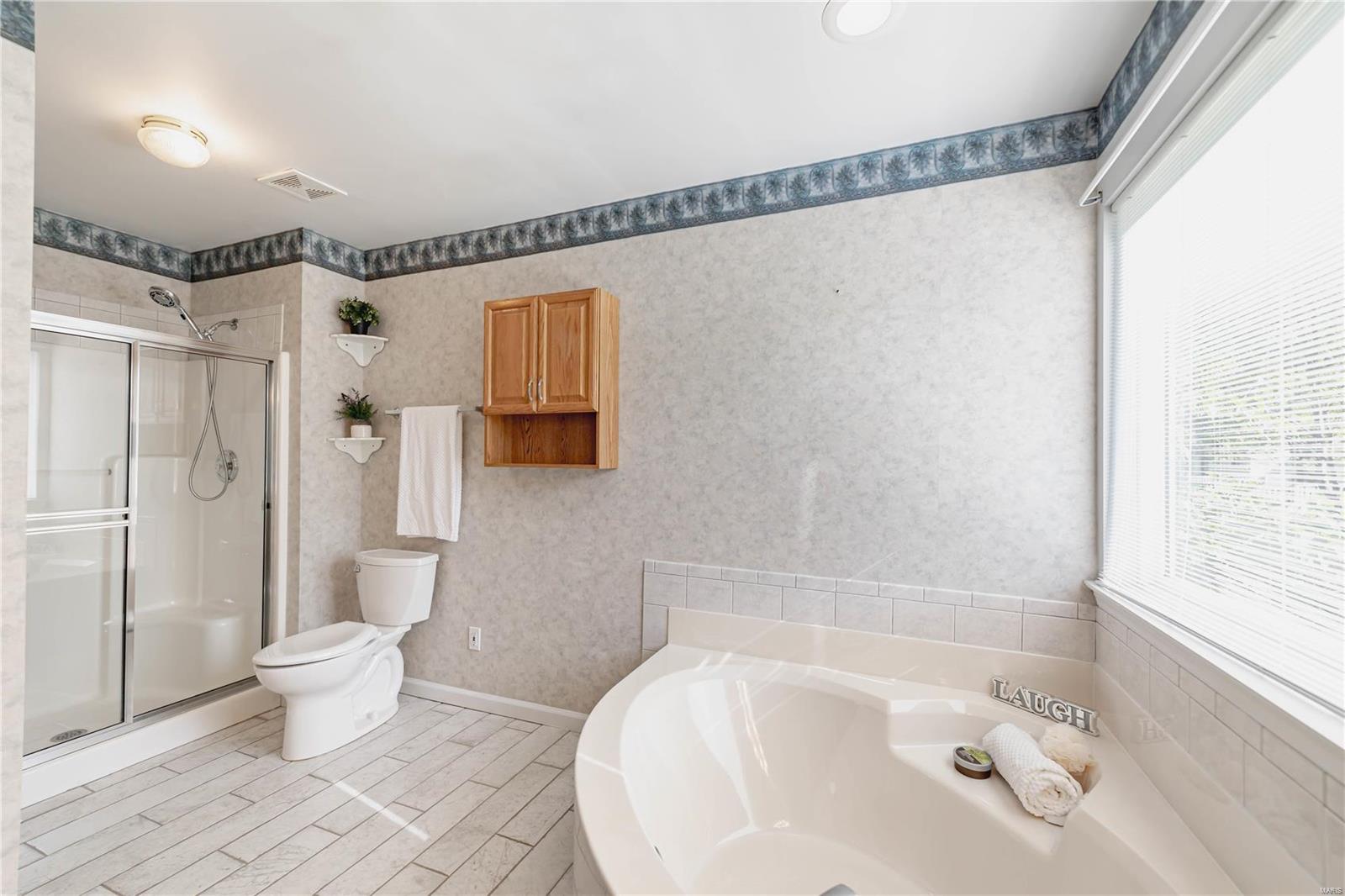 8 Locust Hills Court