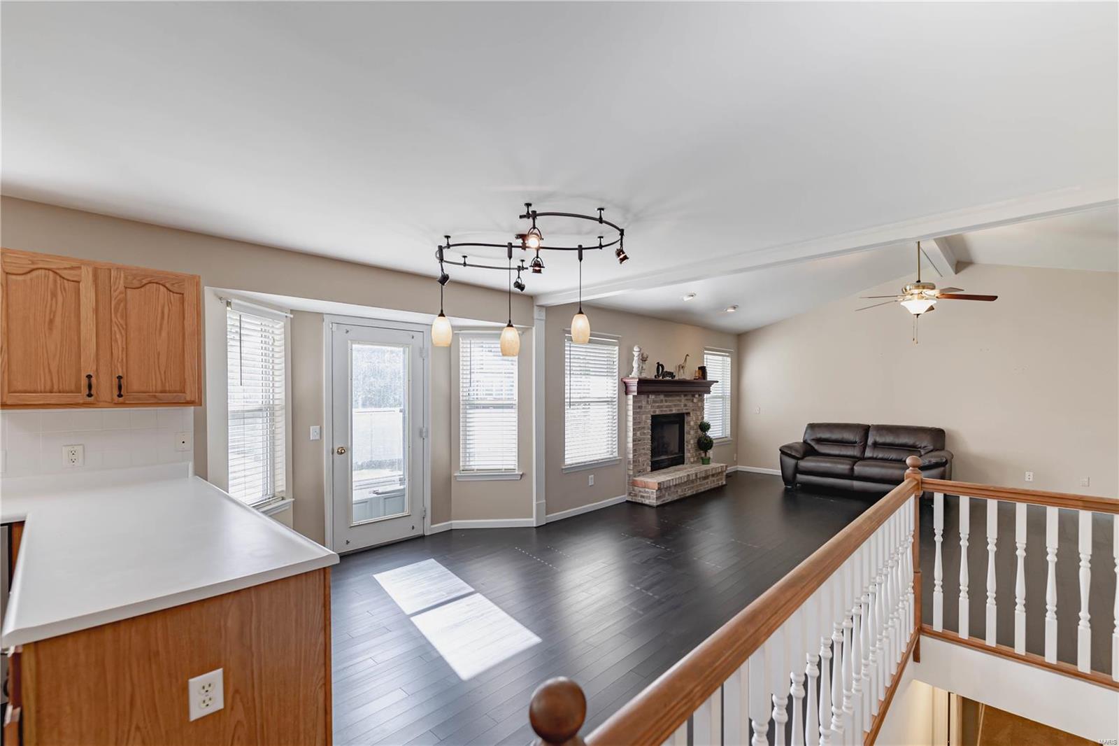 8 Locust Hills Court