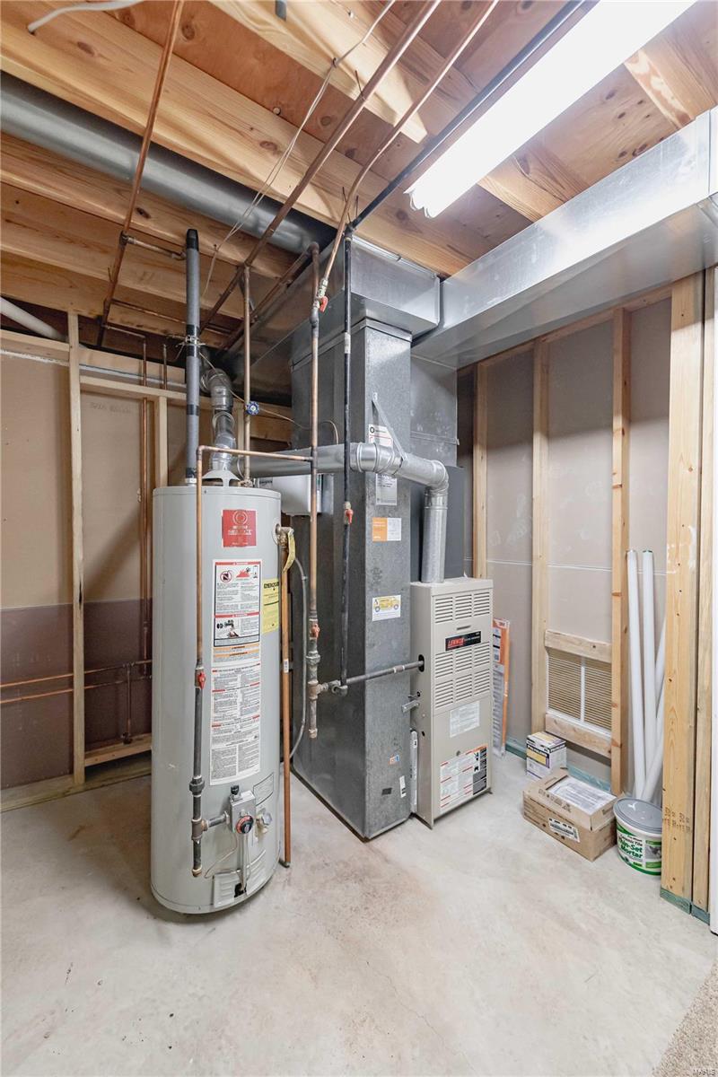 8 Locust Hills Court