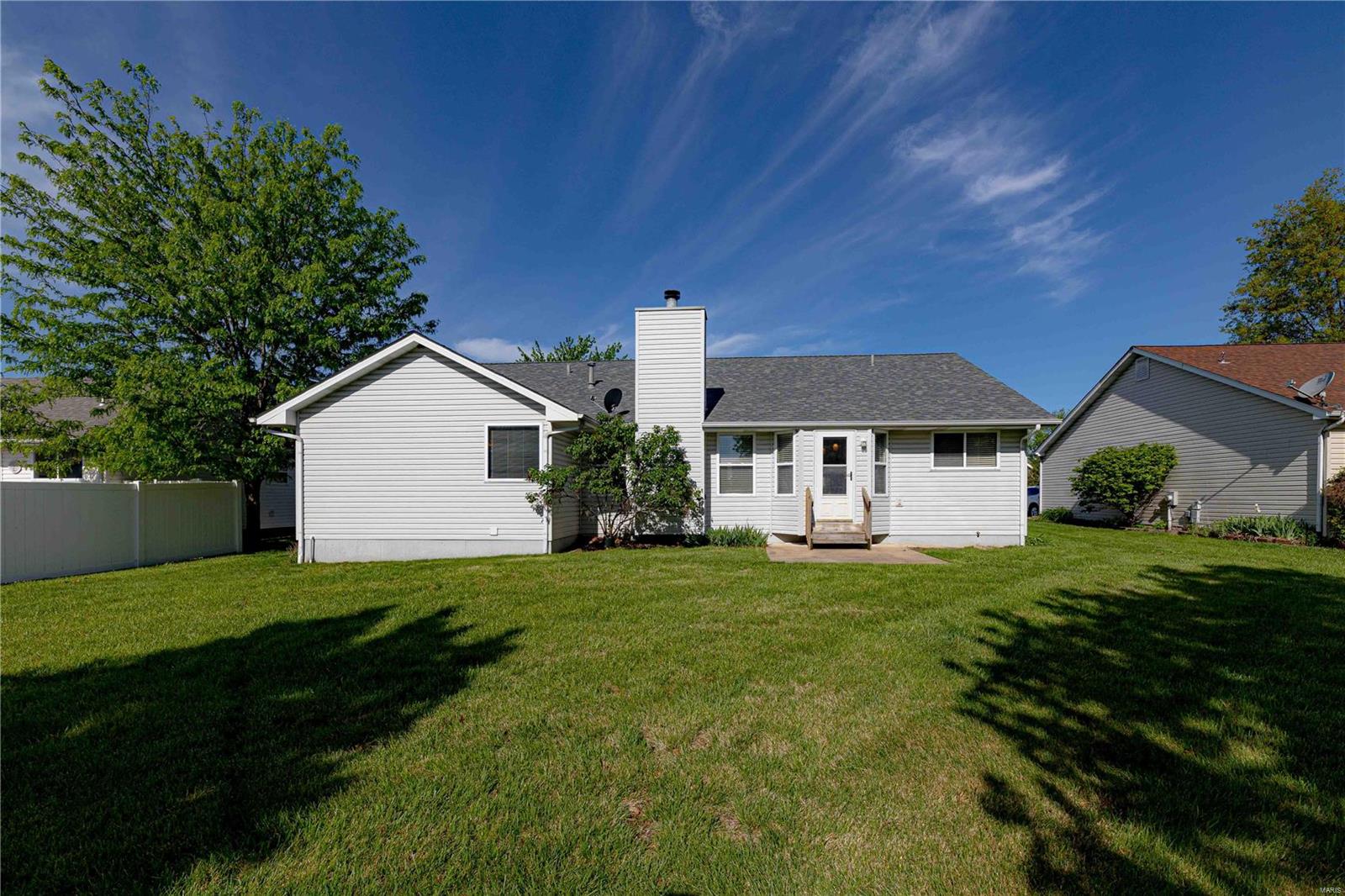 8 Locust Hills Court