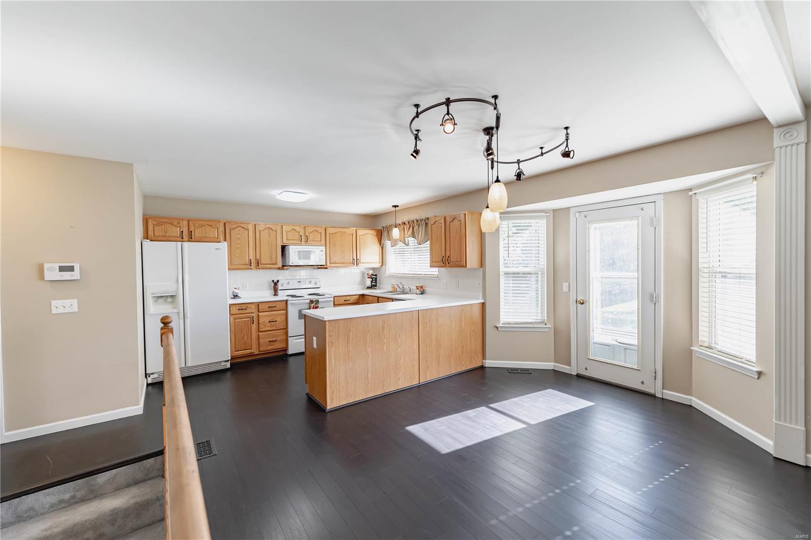 8 Locust Hills Court