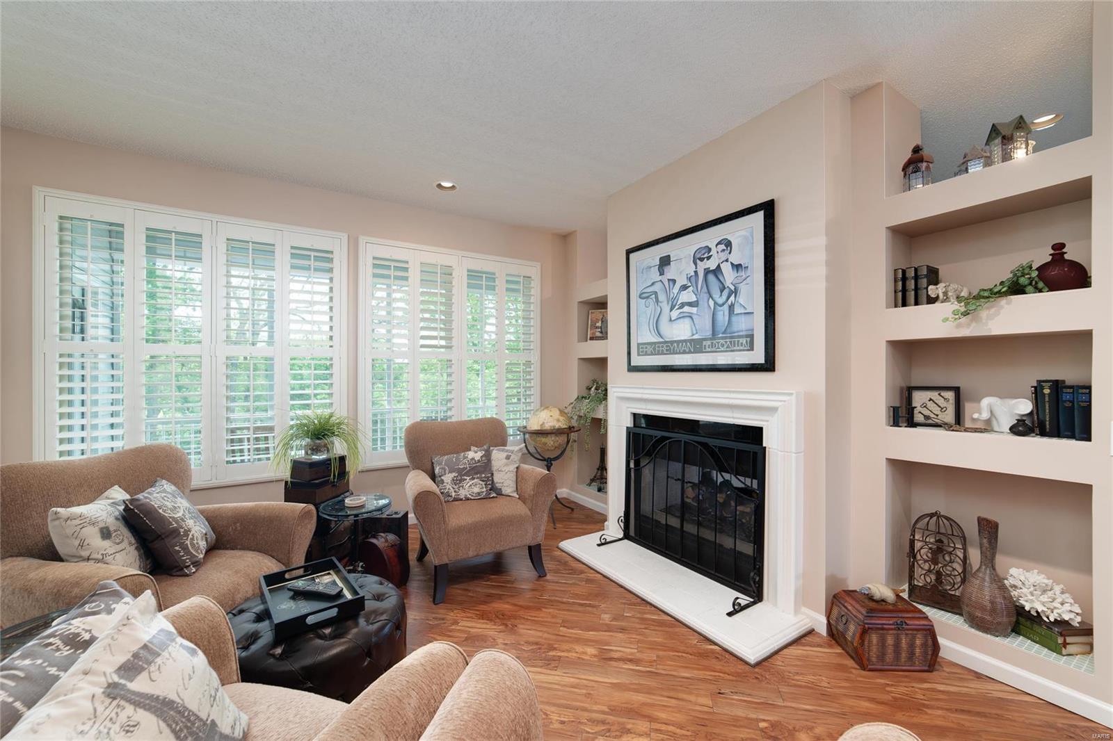 674 Falconcrest Drive