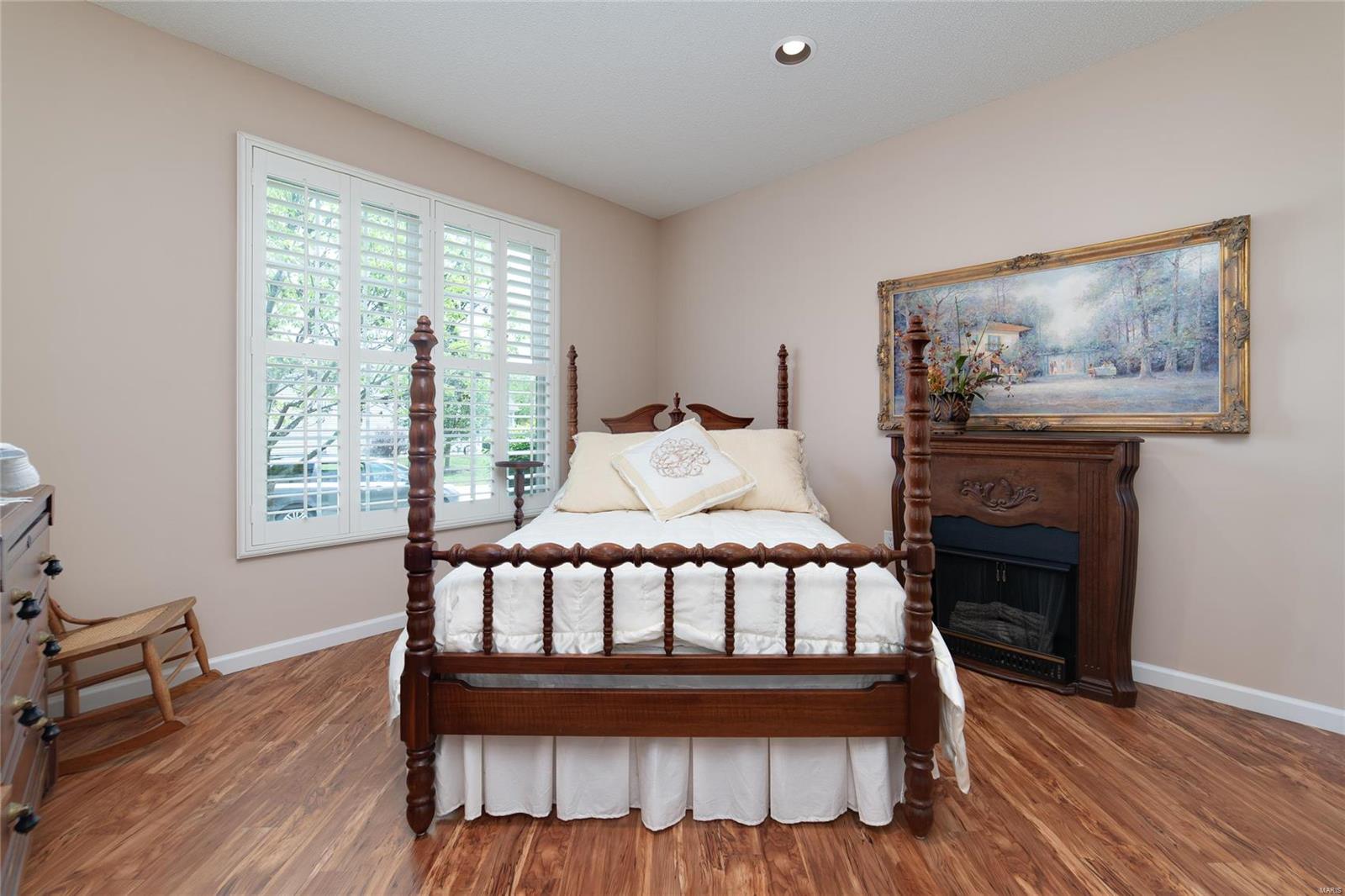 674 Falconcrest Drive