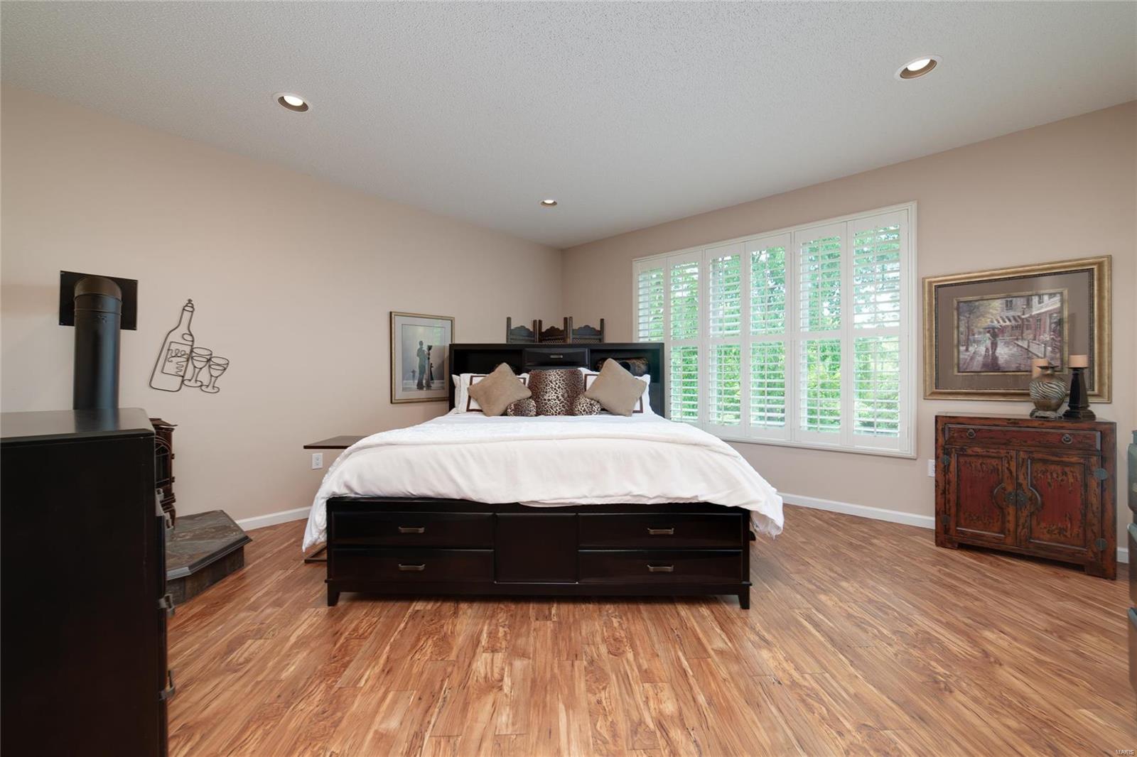 674 Falconcrest Drive