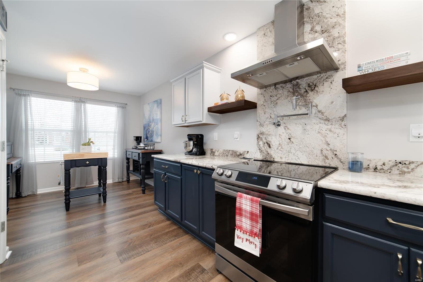 641 Falconcrest Drive