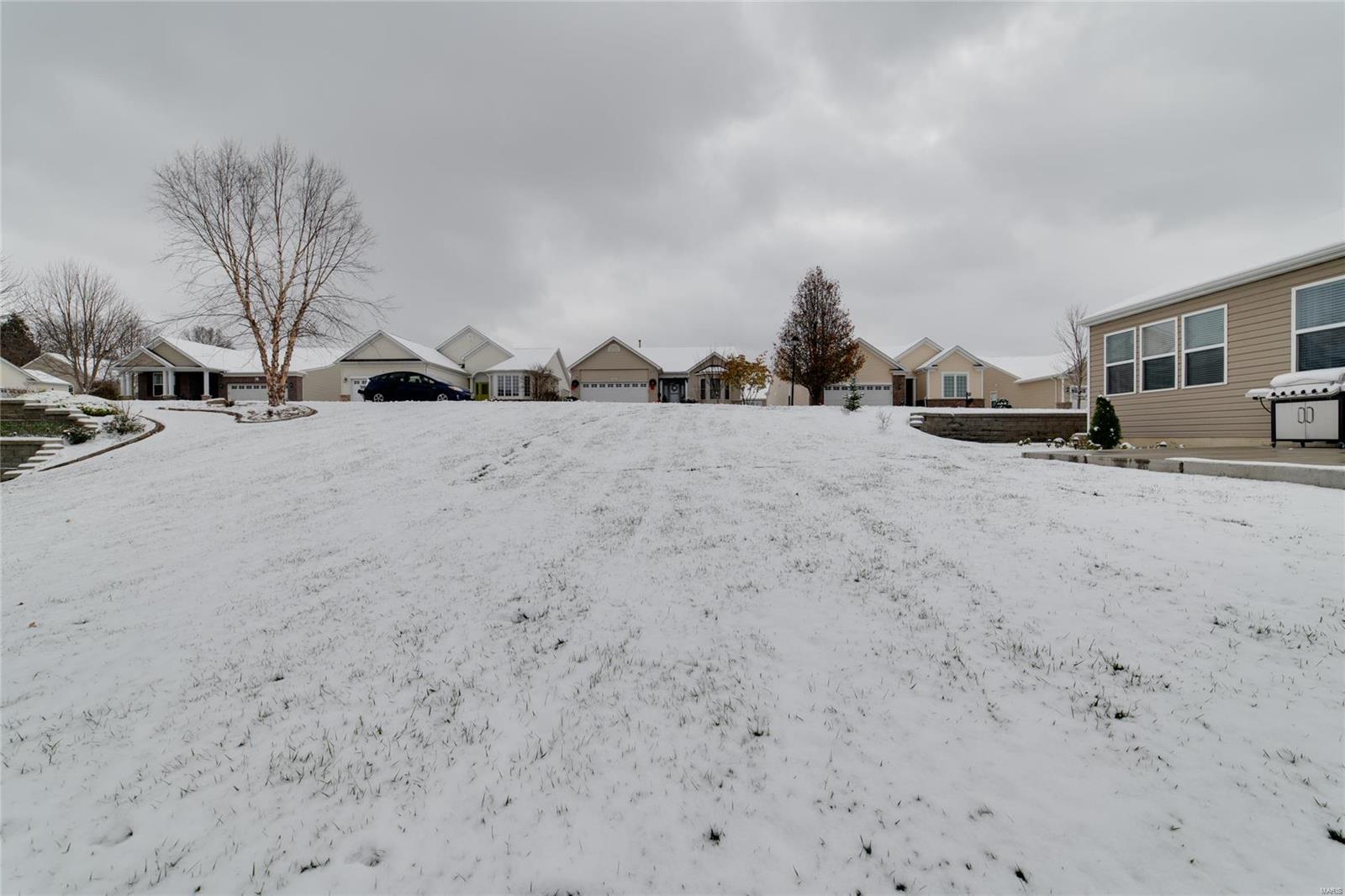 641 Falconcrest Drive