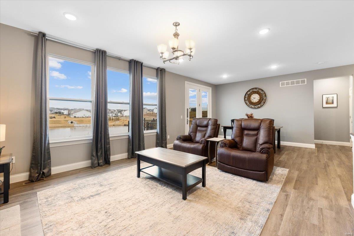 848 Upland Loop
