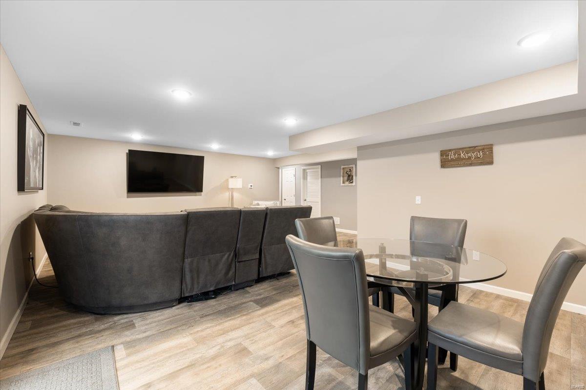 848 Upland Loop