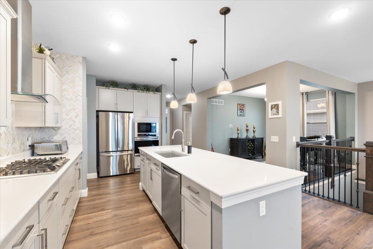 848 Upland Loop