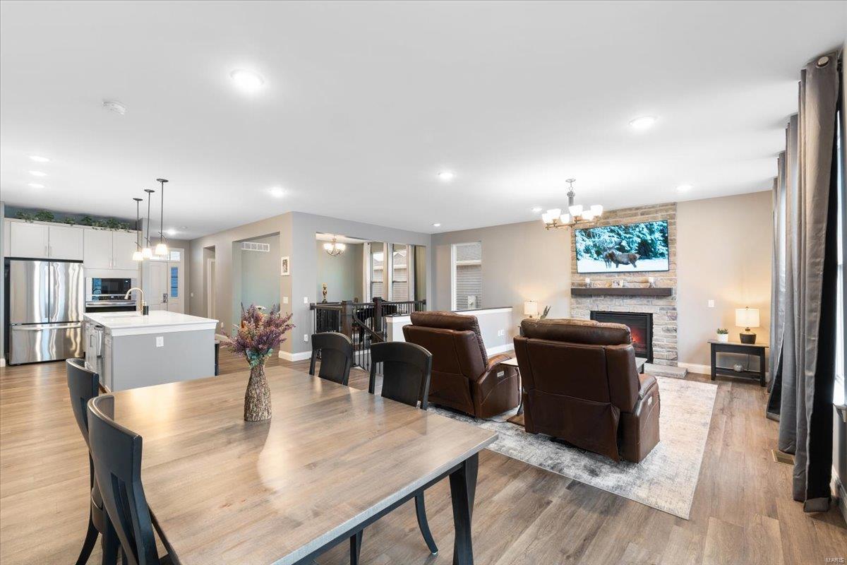 848 Upland Loop