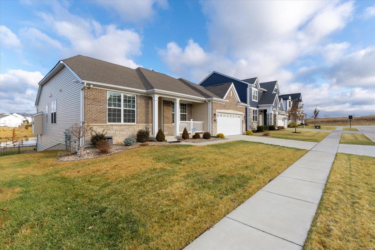 848 Upland Loop