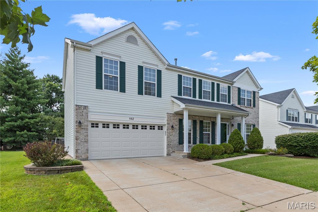 842 Bellerive Manor Drive