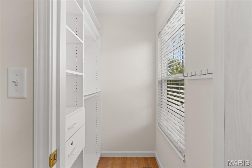 842 Bellerive Manor Drive