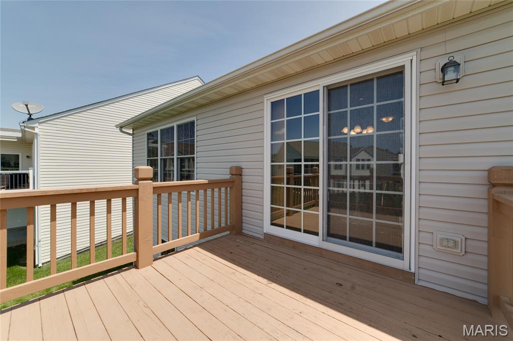 610 Falconcrest Drive