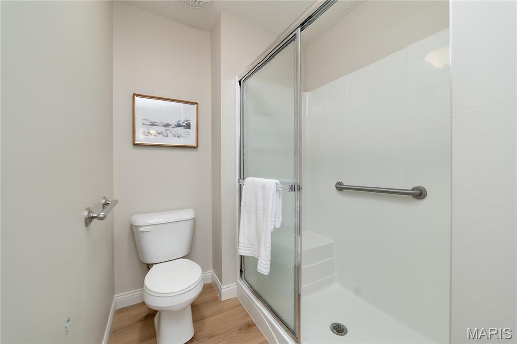 610 Falconcrest Drive