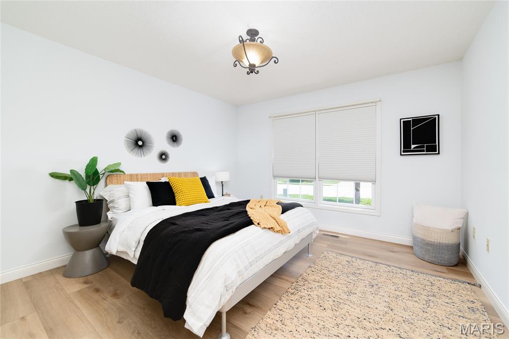 610 Falconcrest Drive