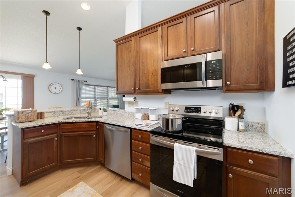 610 Falconcrest Drive