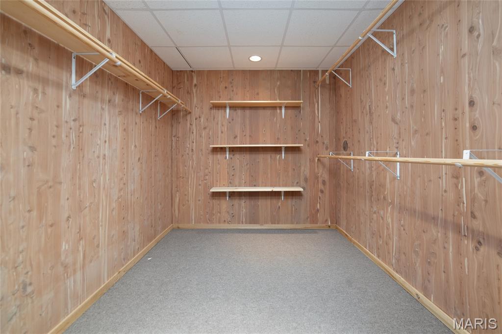 610 Falconcrest Drive