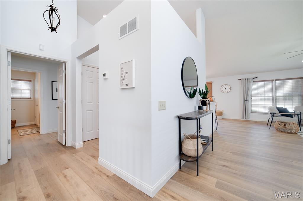 610 Falconcrest Drive