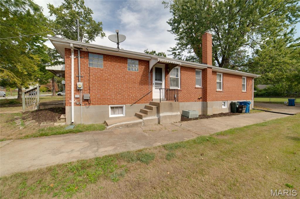 12-14 N Maple Avenue