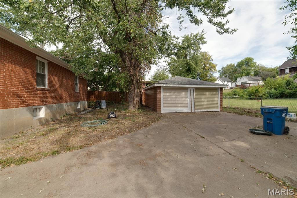 12-14 N Maple Avenue