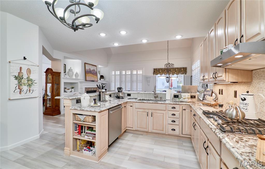 328 Seahawk Drive
