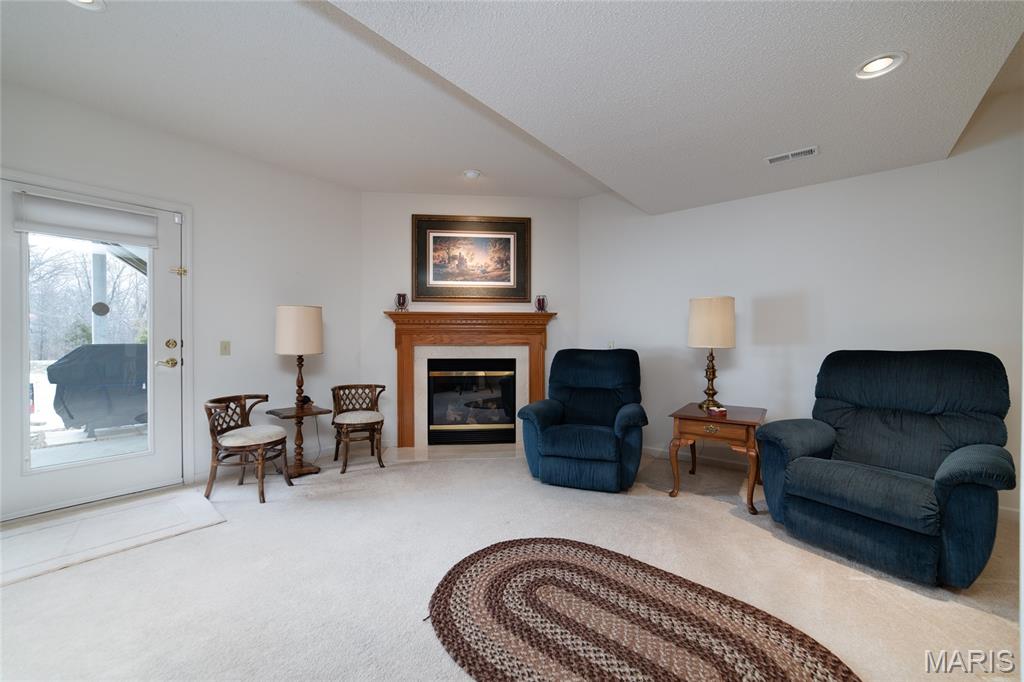 644 Falconcrest Drive