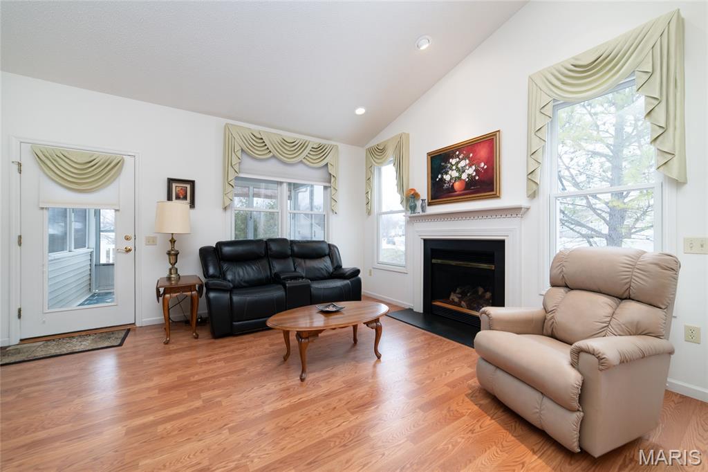 644 Falconcrest Drive