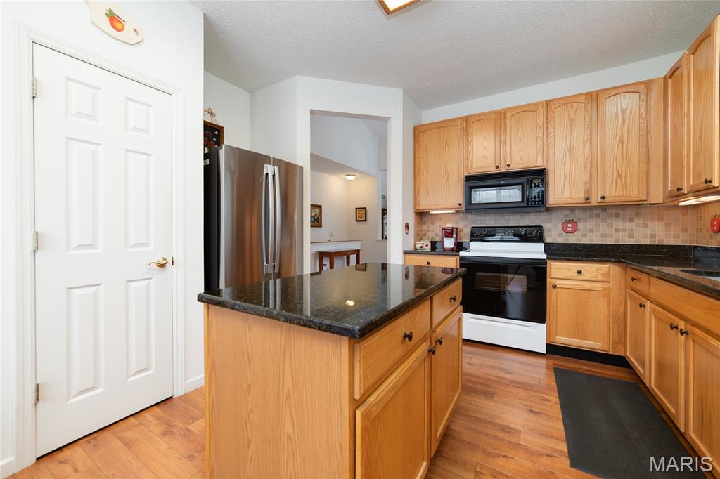 644 Falconcrest Drive