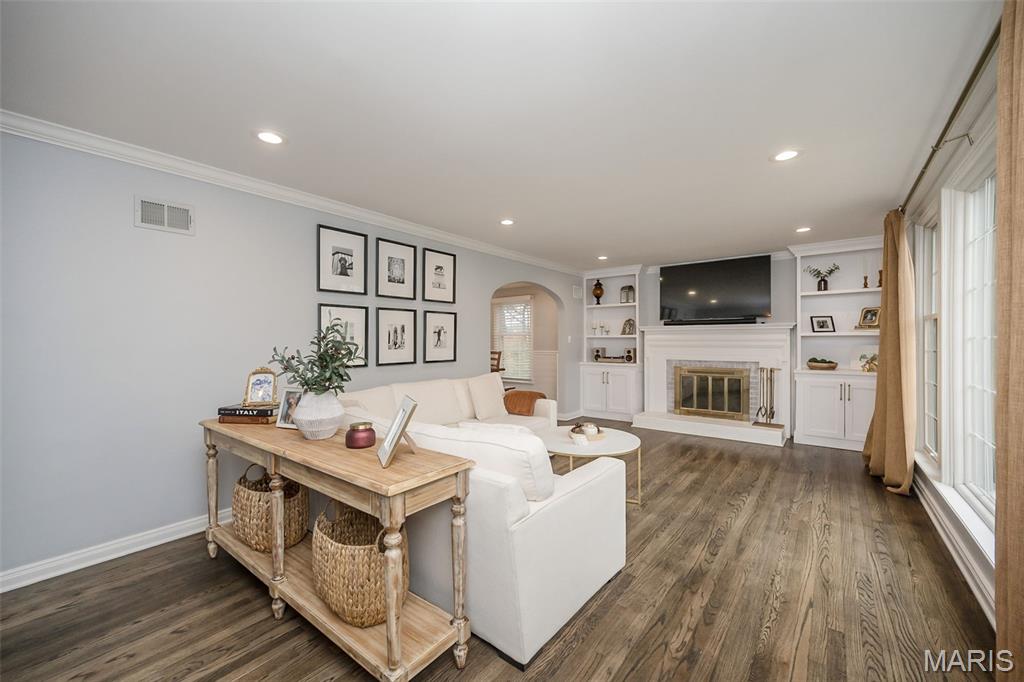815 Brookside Drive