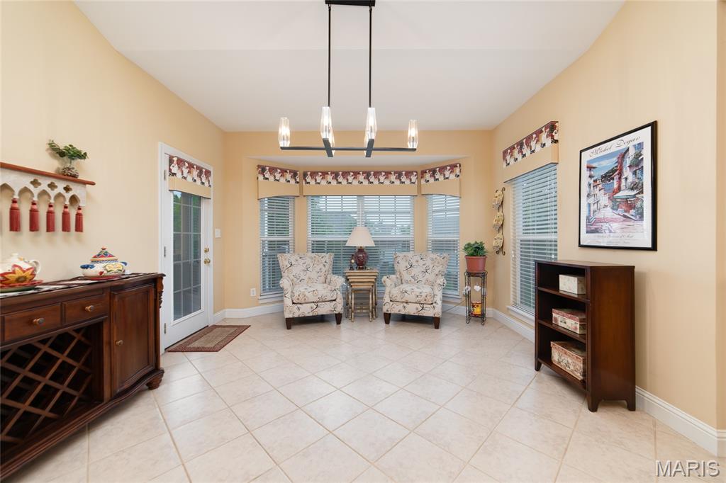 1156 Hollow Valley Court
