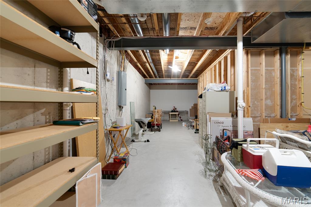 1156 Hollow Valley Court