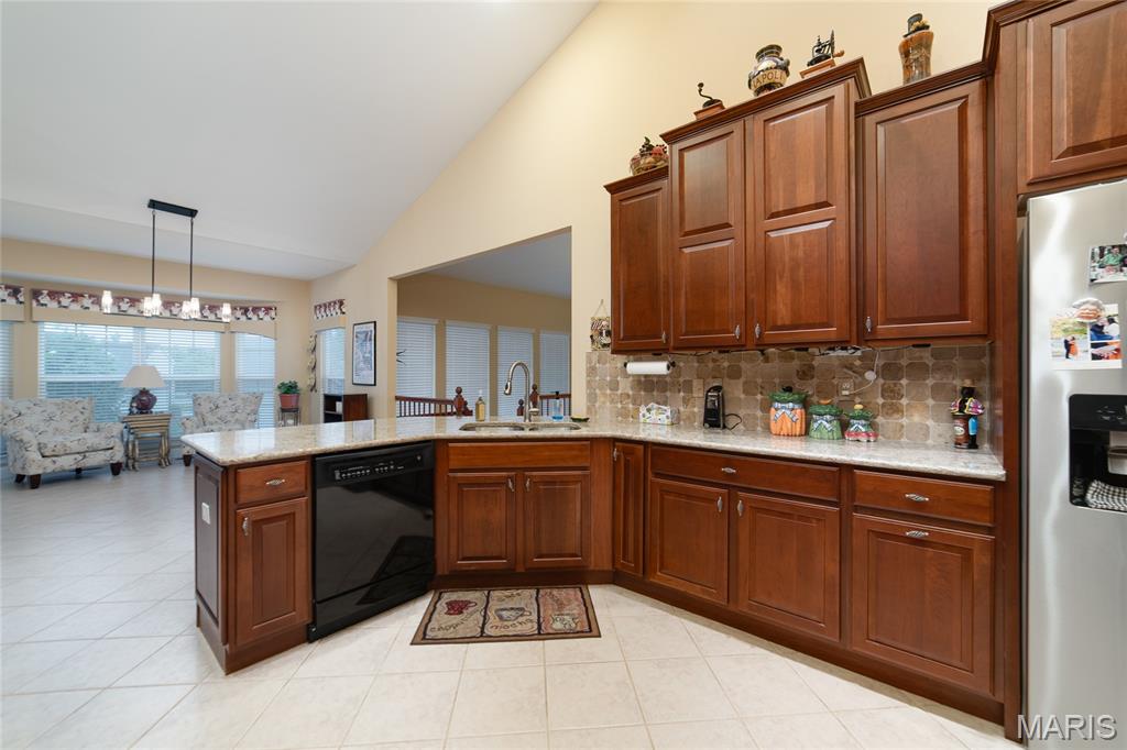 1156 Hollow Valley Court