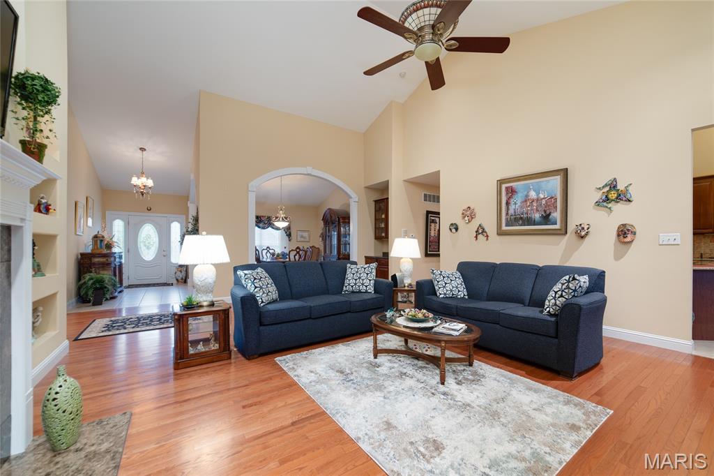 1156 Hollow Valley Court