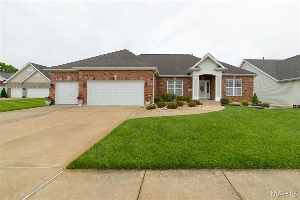 1156 Hollow Valley Court