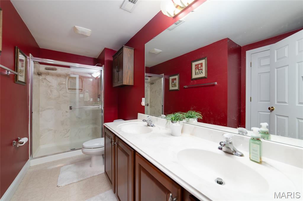 1156 Hollow Valley Court