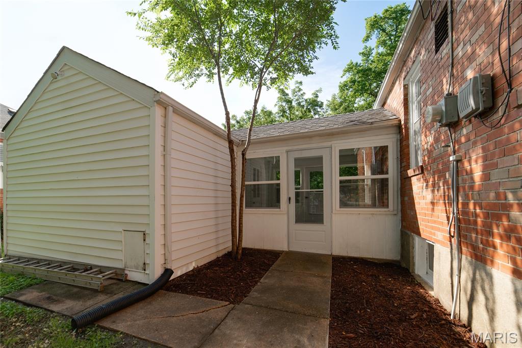 223 Robert Avenue