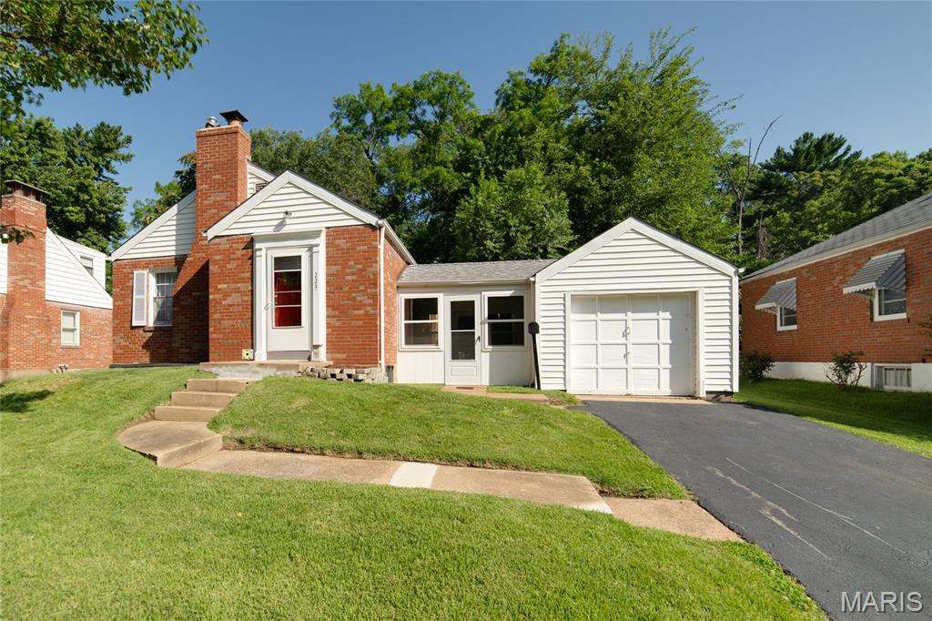 223 Robert Avenue