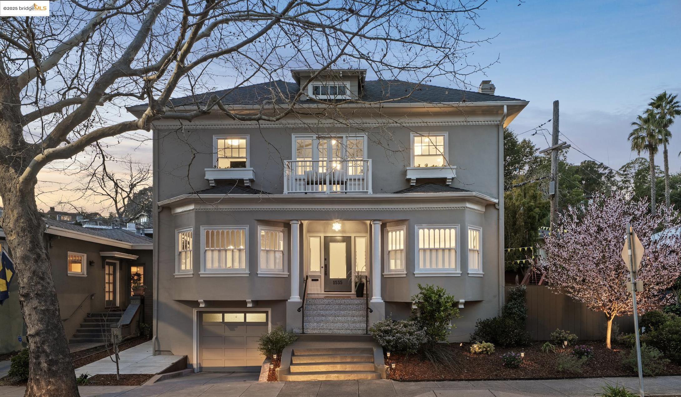 1535 Grand Ave