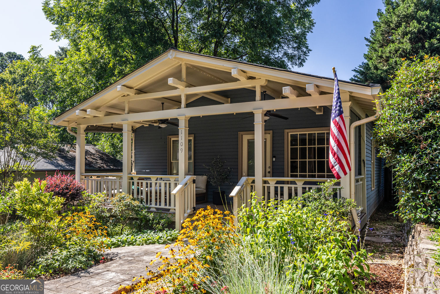 1109 Knott Street SE