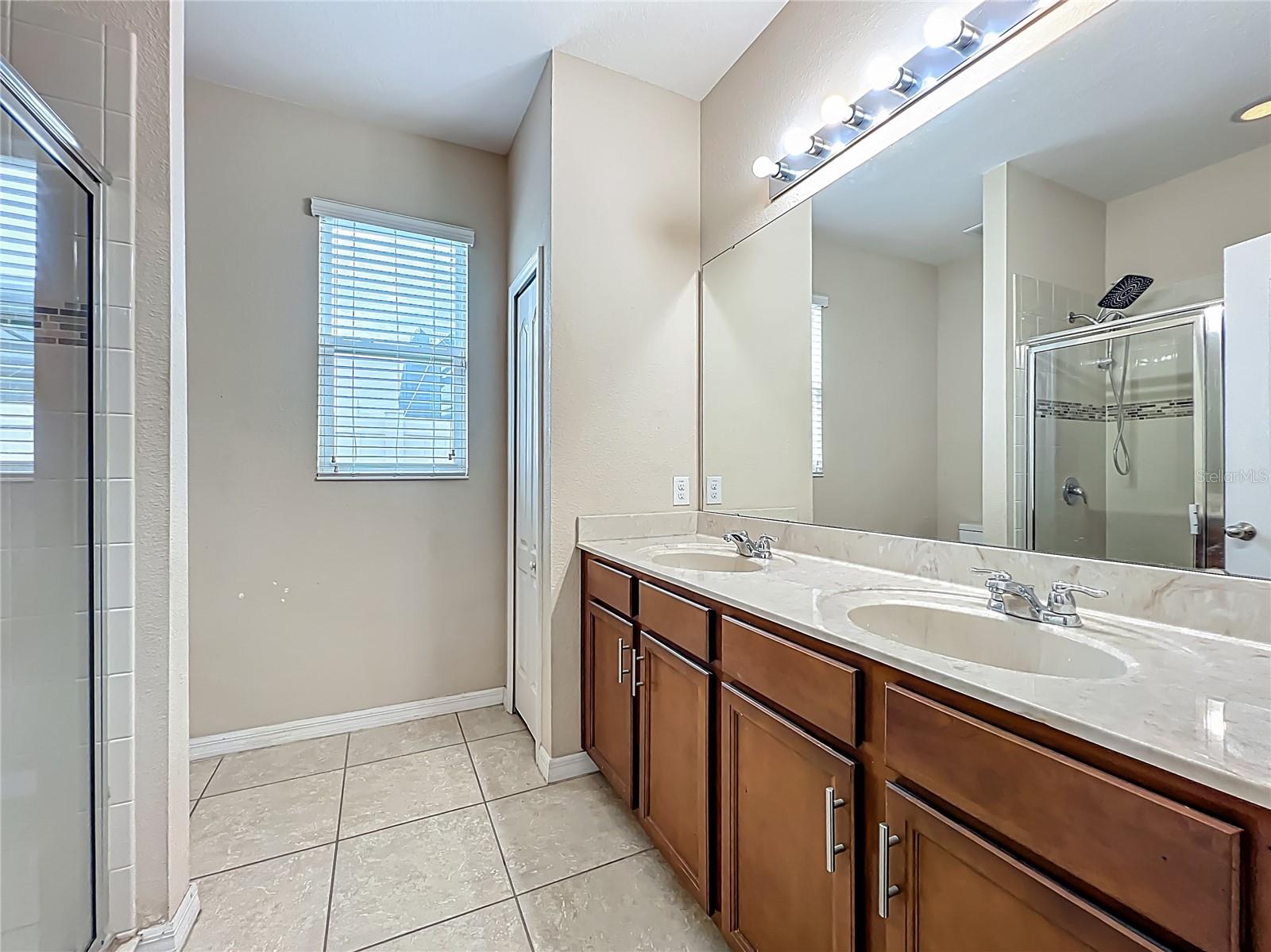 13842 PICKETT RESERVE CT