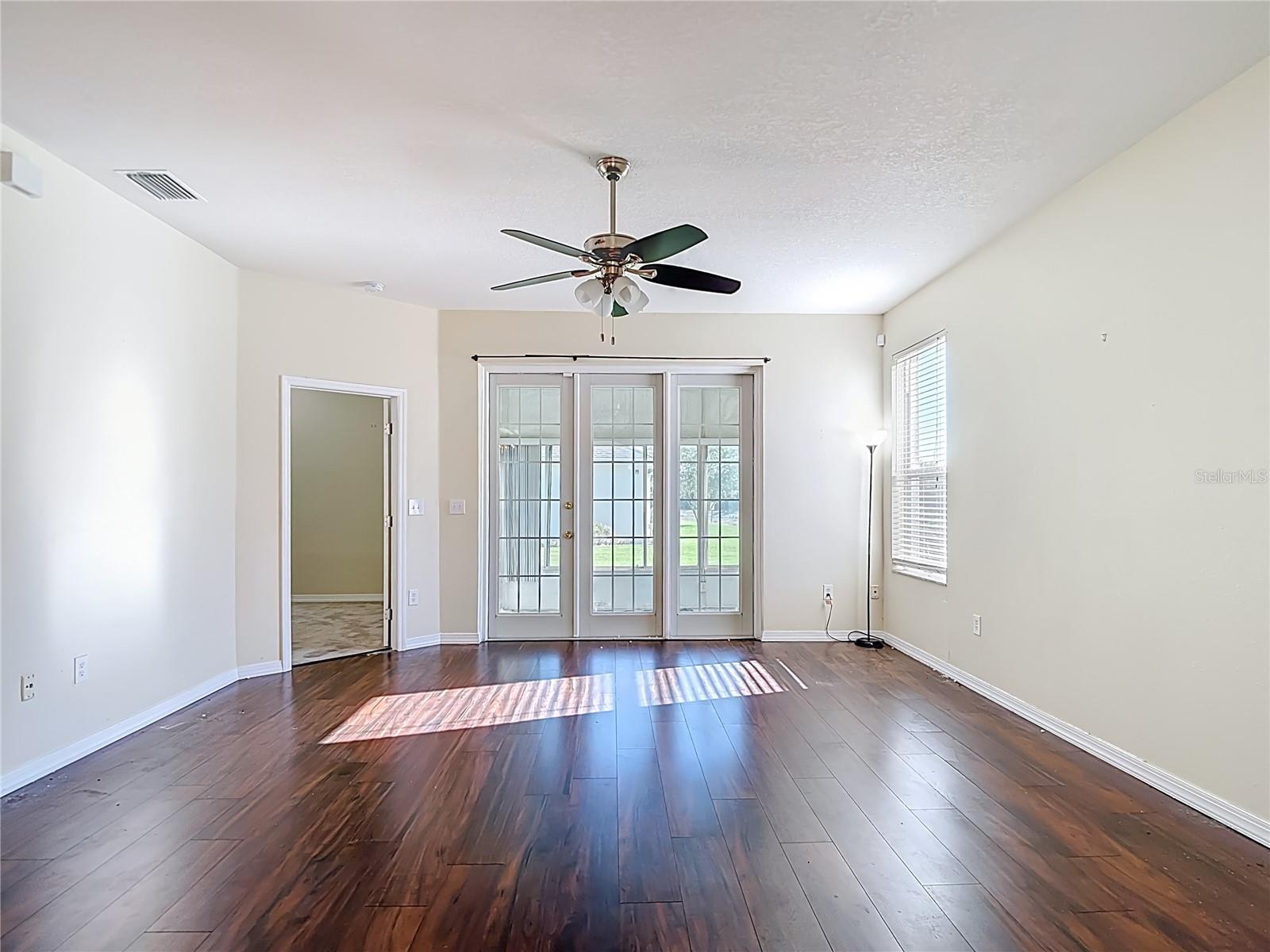 1931 SASSAFRAS DR