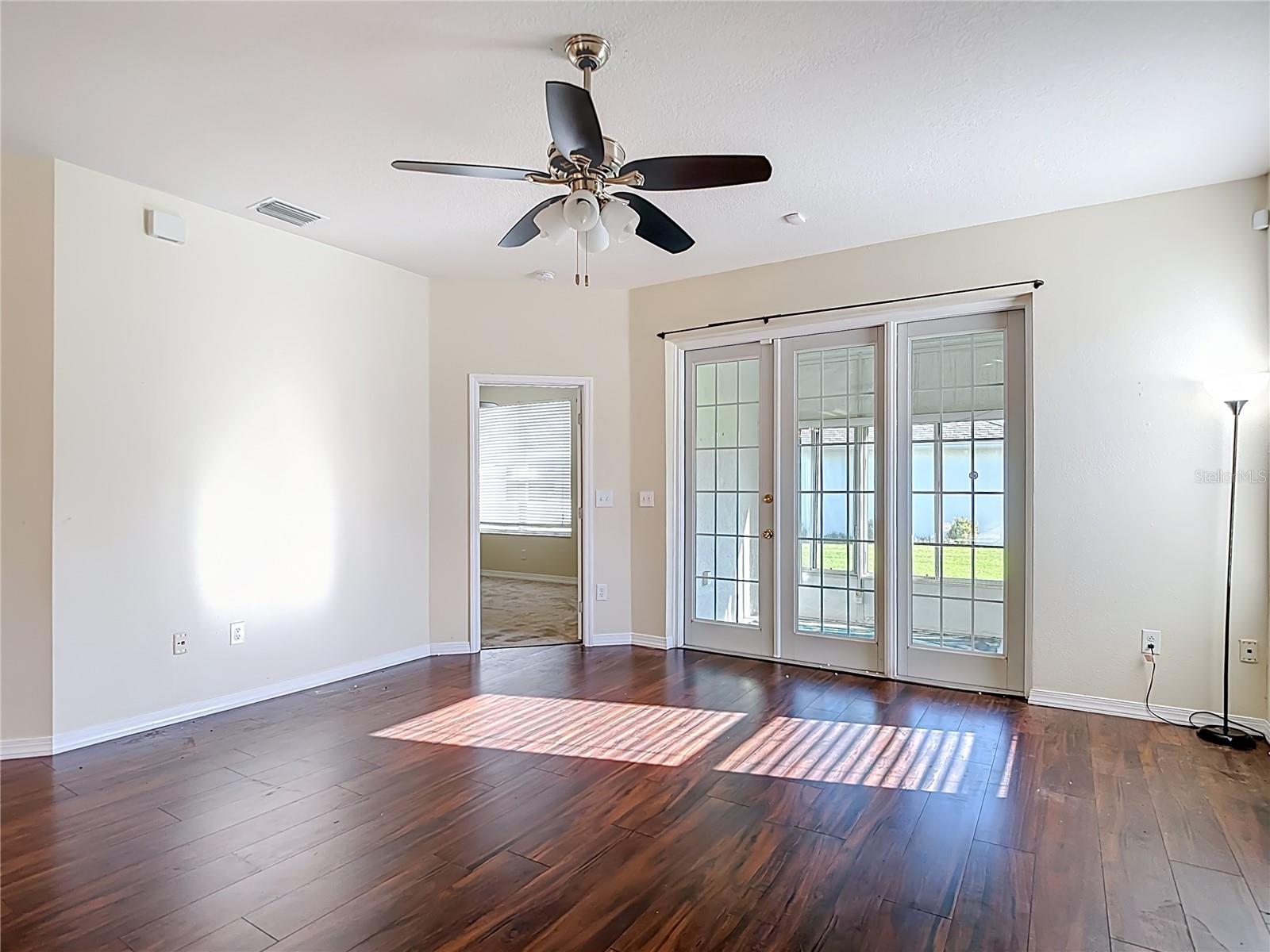 1931 SASSAFRAS DR