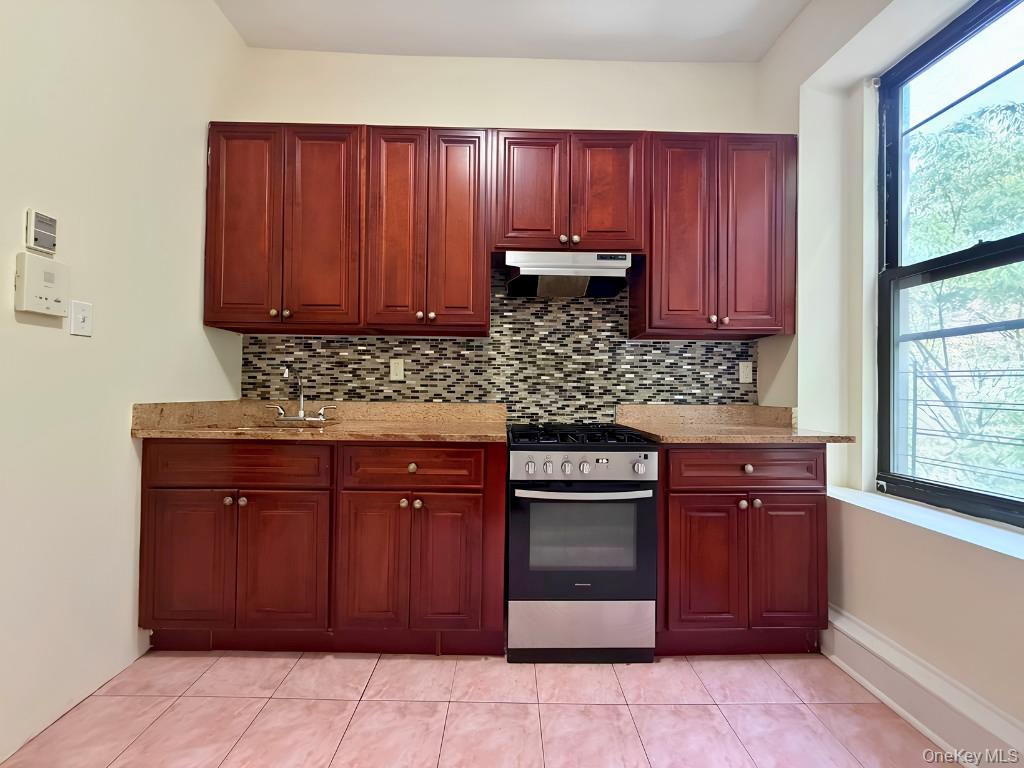 50 Main Street Unit: 3F
