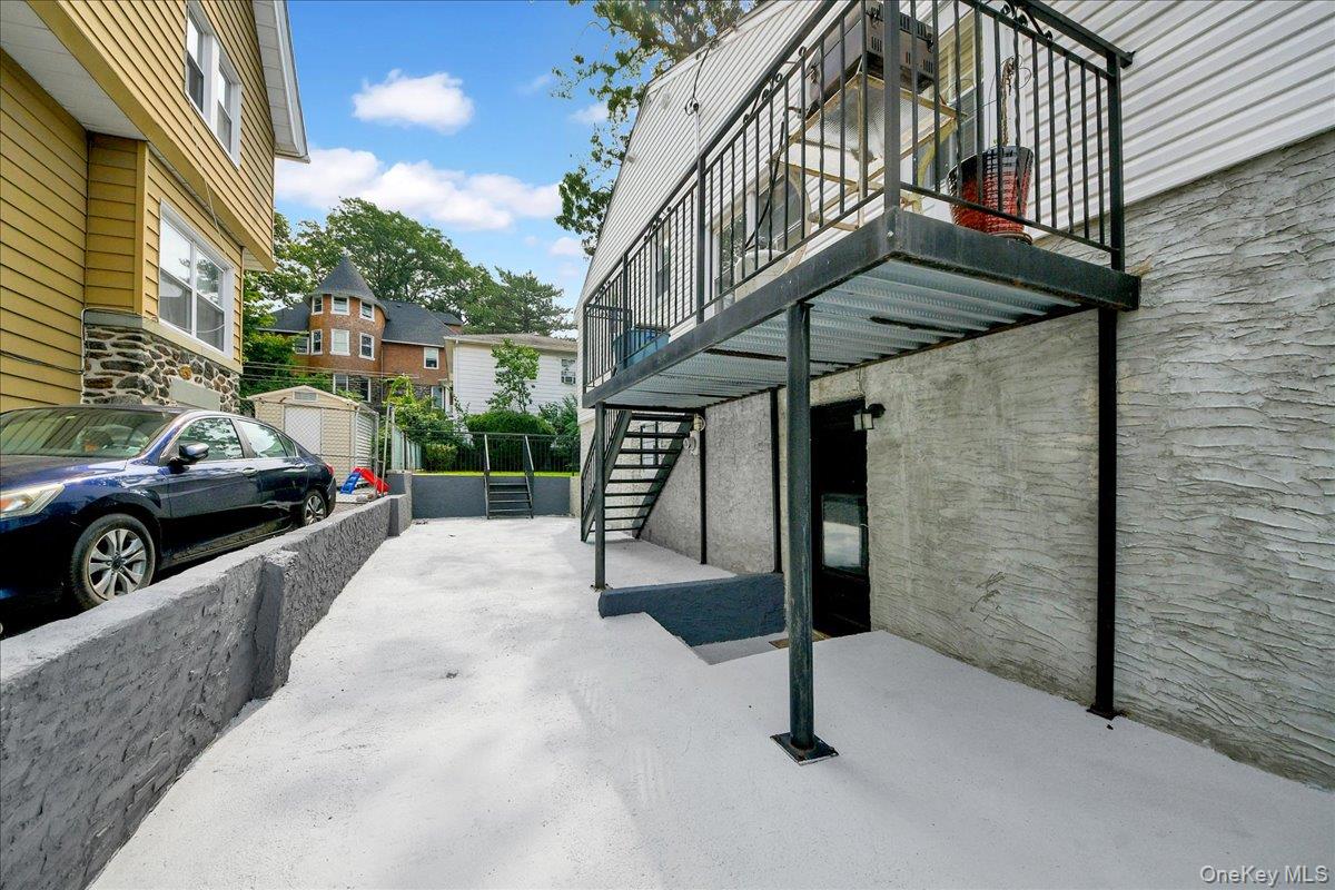 238 Van Cortlandt Park Avenue