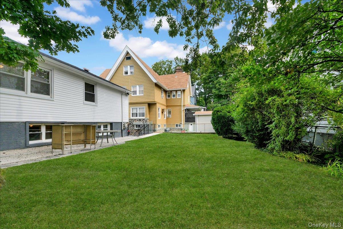 238 Van Cortlandt Park Avenue